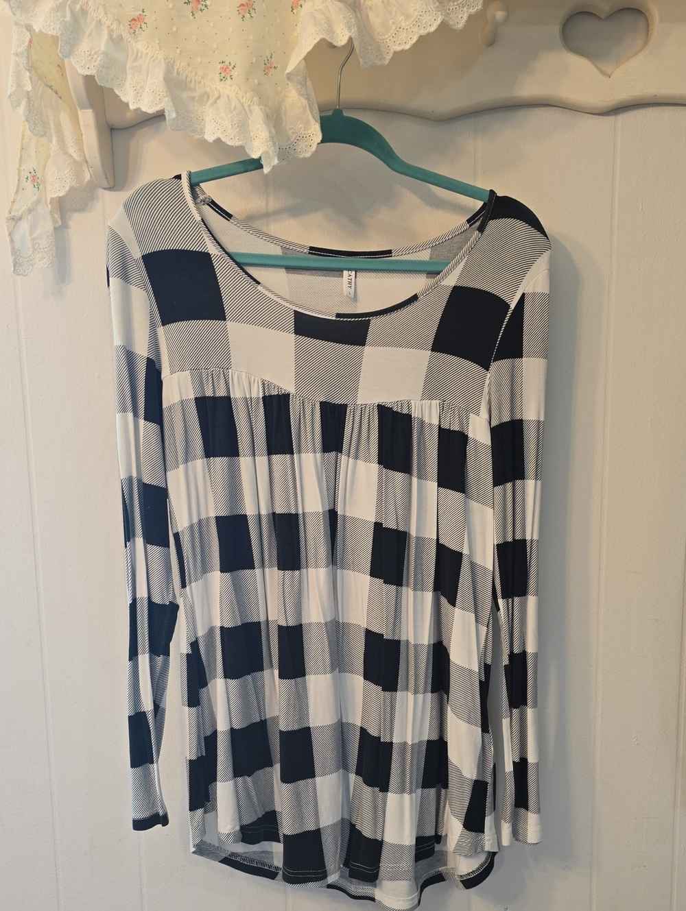 Women’s Buffalo Checked Long-Sleeve Scoop Neck Top